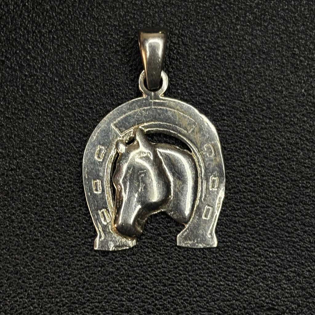 Horse shoe Pendant