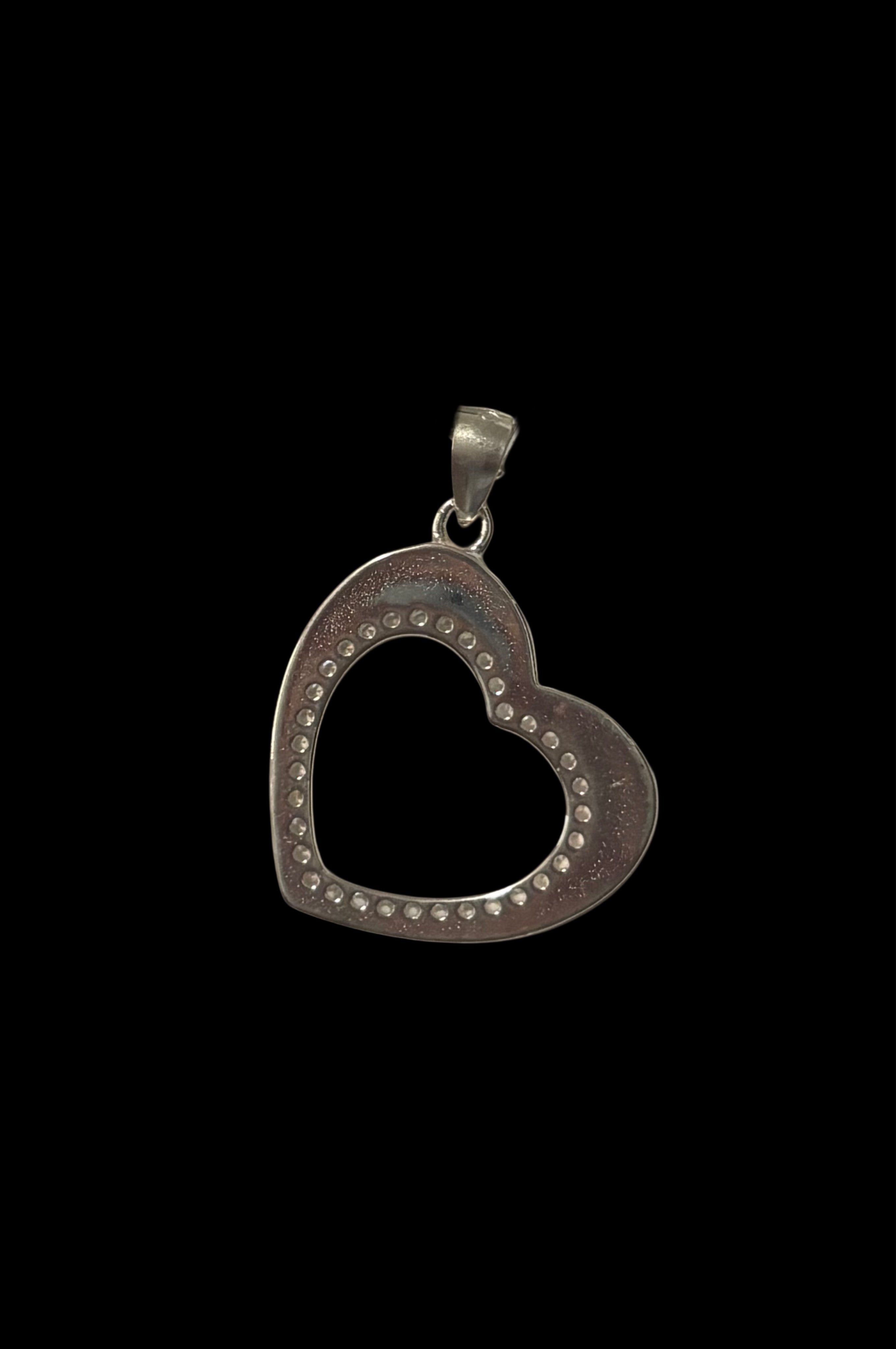 Iced heart Pendant